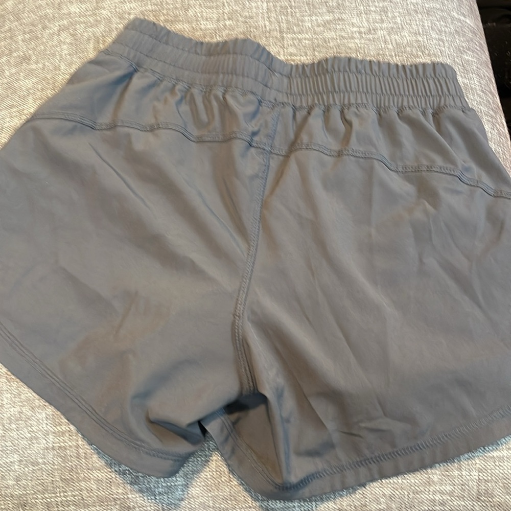 Orangetheory running shorts - Picture 4 of 8